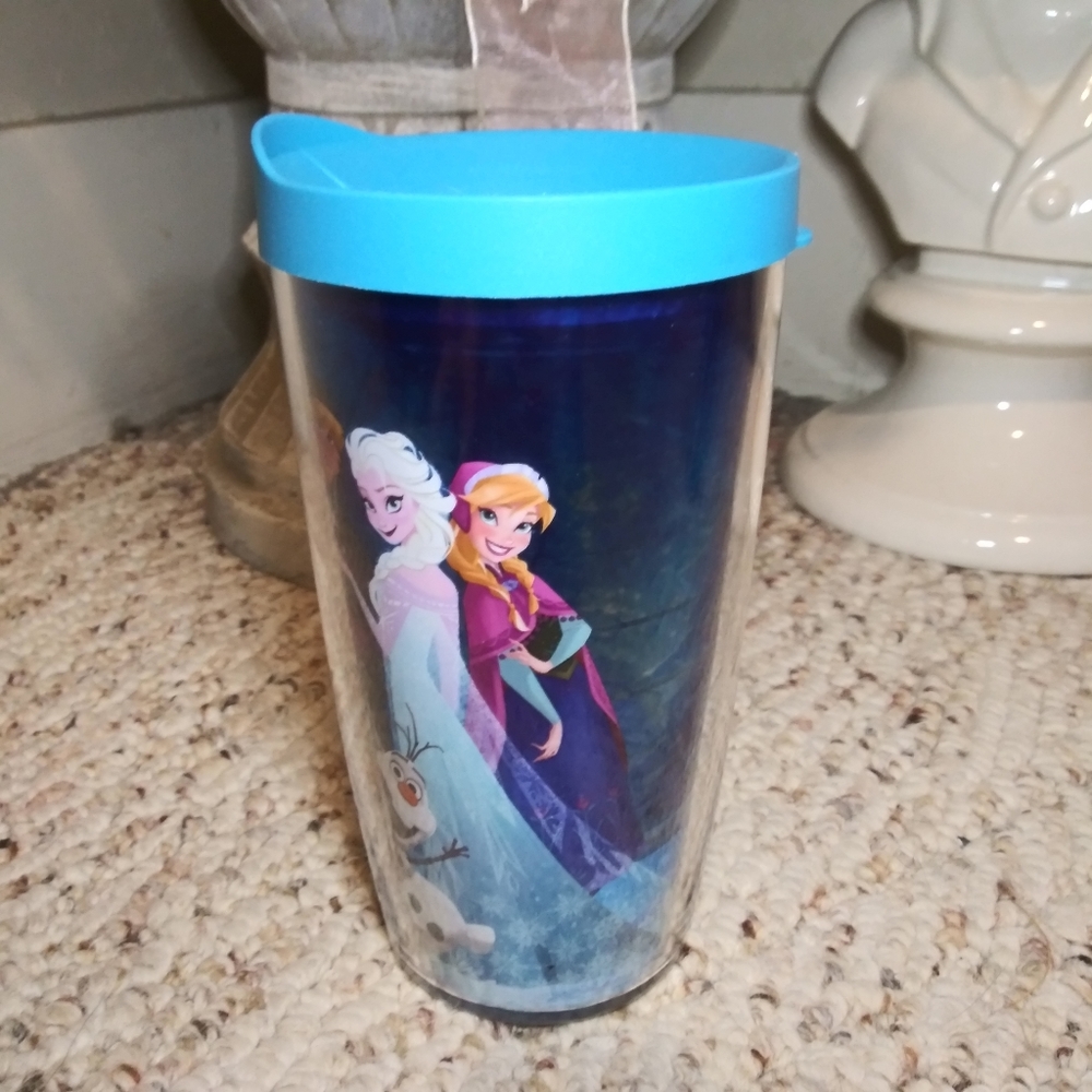 3/$18 Disney's Frozen Themed Child's 16 Oz Insulated Hot/Cold Tervis Cup - Picture 2 of 11